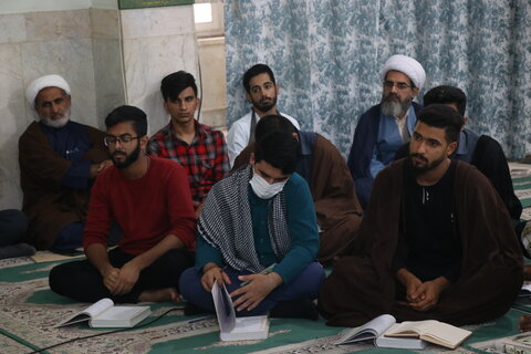 تصاویر/درس اخلاق طلاب مدرسه النبی(ص) با نماینده ولی فقیه در استان هرمزگان