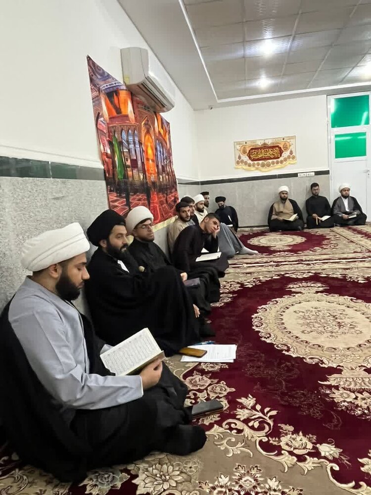 نشست مدیر حوزه علمیه خوزستان با طلاب و اساتید مدرسه علمیه امام حسین(ع) اهواز