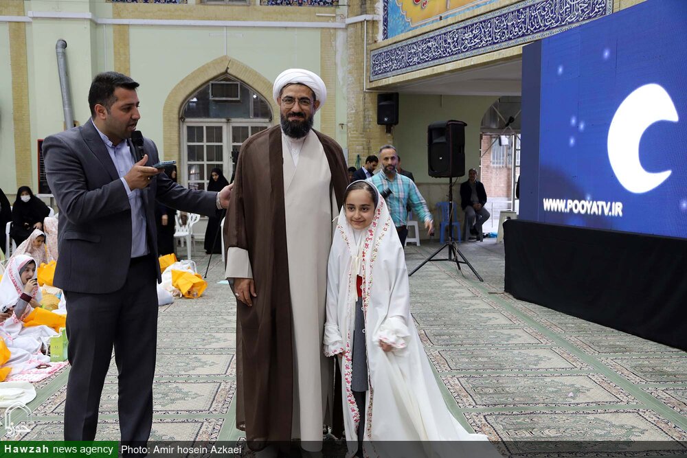 بهترین راه برقراری ارتباط انسان با خداوند نماز است