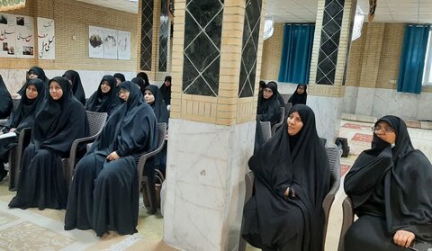 تصاویر/ کارگاه آموزشی کمک های اولیه در مدرسه علمیه فاطمه الزهرا سلام الله علیها کنگان