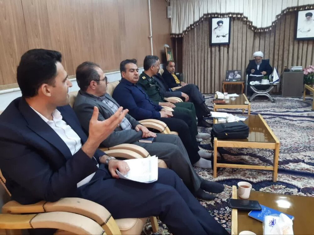 حضور در یادواره شهدا وظیفه ای ملی و انسانی است