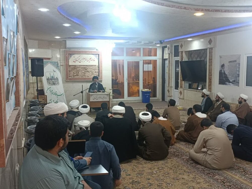 باید نقاط اتصال خود را با اهل بیت عصمت و طهارت بیشتر و دائمی کنیم