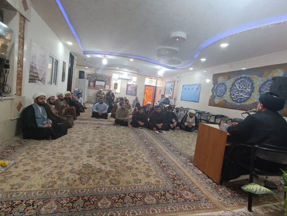 باید نقاط اتصال خود را با اهل بیت عصمت و طهارت بیشتر و دائمی کنیم