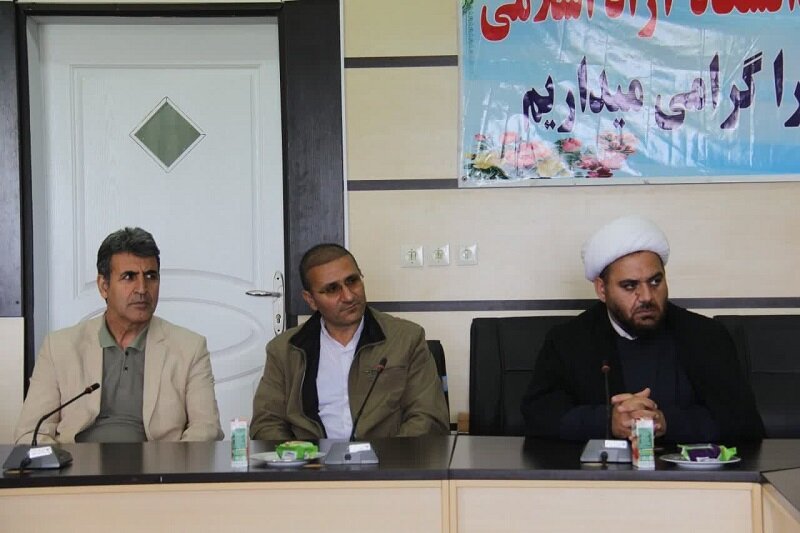 «نشست اساتید حوزه علمیه و دانشگاه» در اسلام آباد غرب برگزار شد