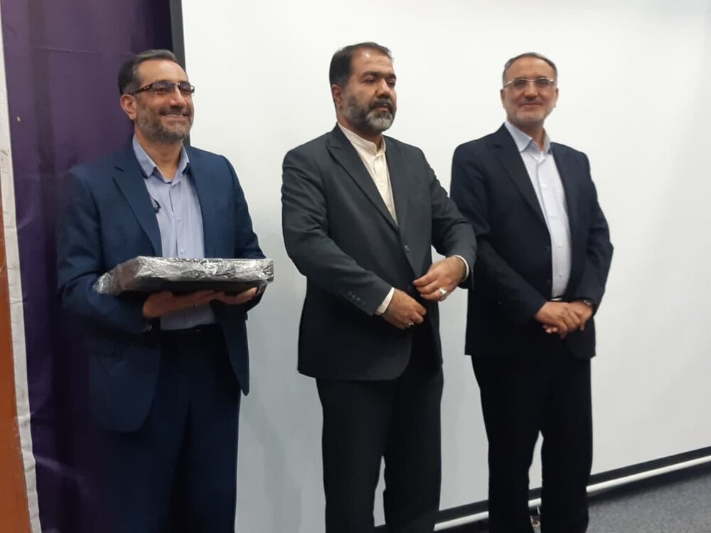 مراسم تودیع و معارفه فرماندار ویژه کاشان برگزار شد