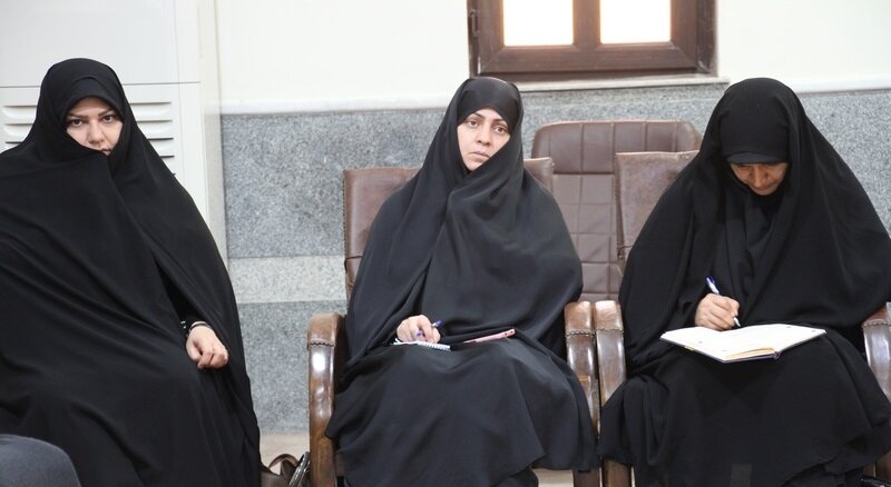 تبیین راهبردهای شبکه تربیتی بسیج توسط امام جمعه بوشهر+ عکس