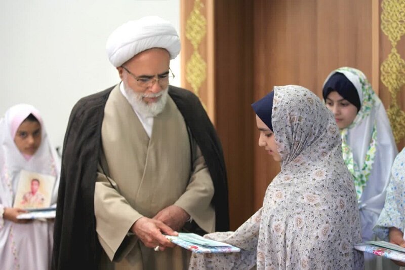 روح و شخصیت انسان با کارهای خوب زنده میشود