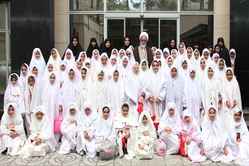 روح و شخصیت انسان با کارهای خوب زنده میشود