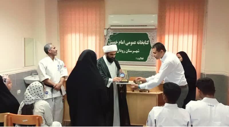 نشست مطالعاتی روز شهدای ورزشکار در رودان