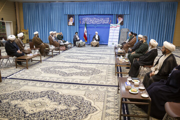 در نشر و انتقال آرمان‌های انقلاب به جهانیان دچار ضعف هستیم