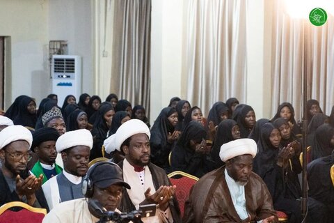 بالصور/ لقاء الشيخ إبراهيم الزكزاكي مع المبلغين النيجيريين
