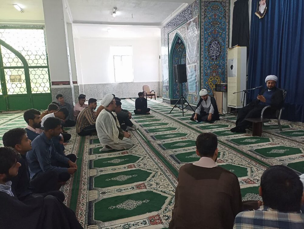 تشریح سفر یکروزه معاون تبلیغ و امور فرهنگی حوزه علمیه هرمزگان به حاجیآباد