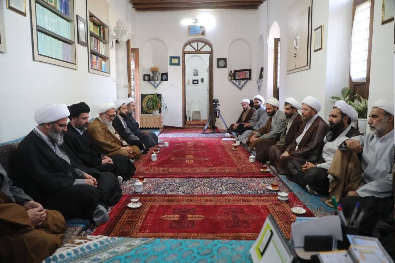 باید معرفت خود را نسبت به امام عصر(عج) افزایش دهیم/ «پرهیز از جدل» و «امانتداری» از ویژگیهای شیعیان حقیقی است