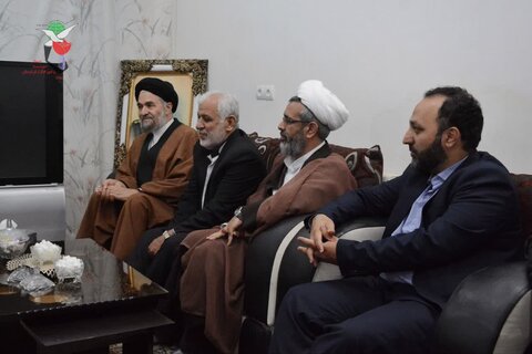 تصاویر دیدار با خانواده شهید والامقام سید عباس صالحی روزبهانی در بروجرد