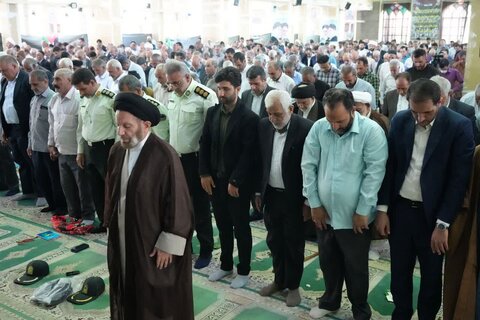 تصاویر اقامه نماز جمعه در مصلای الغدیر خرم آباد