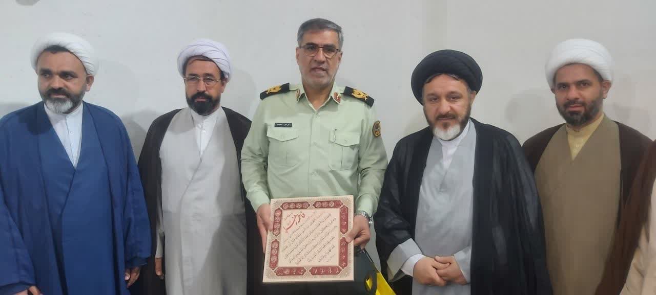 دیدار جمعی از نمایندگان طلاب قم با نماینده ولی فقیه در استان هرمزگان