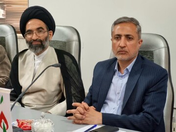 فضیلت های یک امت را در کارنامه معلم ثبت می‌کنند