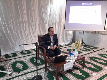برگزاری سمینار یک روزه فن بیان و توسعه فردی در مدرسه علمیه گناوه