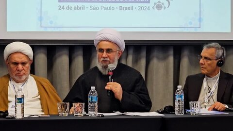 آقای رضا رمضانی در همایش بین‌المللی «اسلام؛ دین گفت‌وگو و زندگی» که در برزیل برگزار شد
