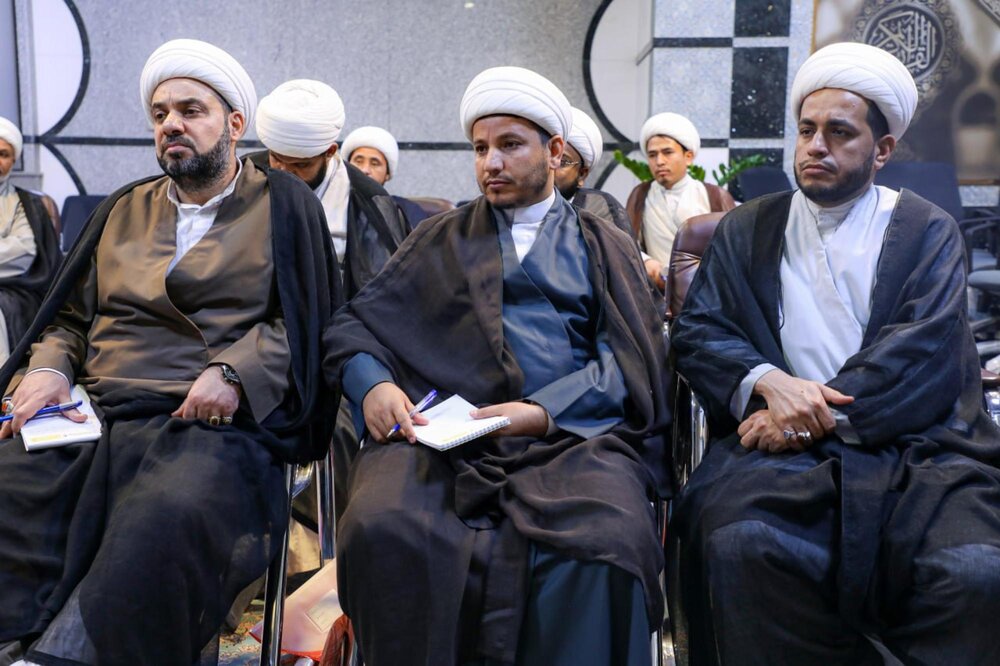 إقامة دورتين تخصصيتين لإعداد أساتذة قرآنيّين إقامة دورتين تخصصيتين لإعداد أساتذة قرآنيّين