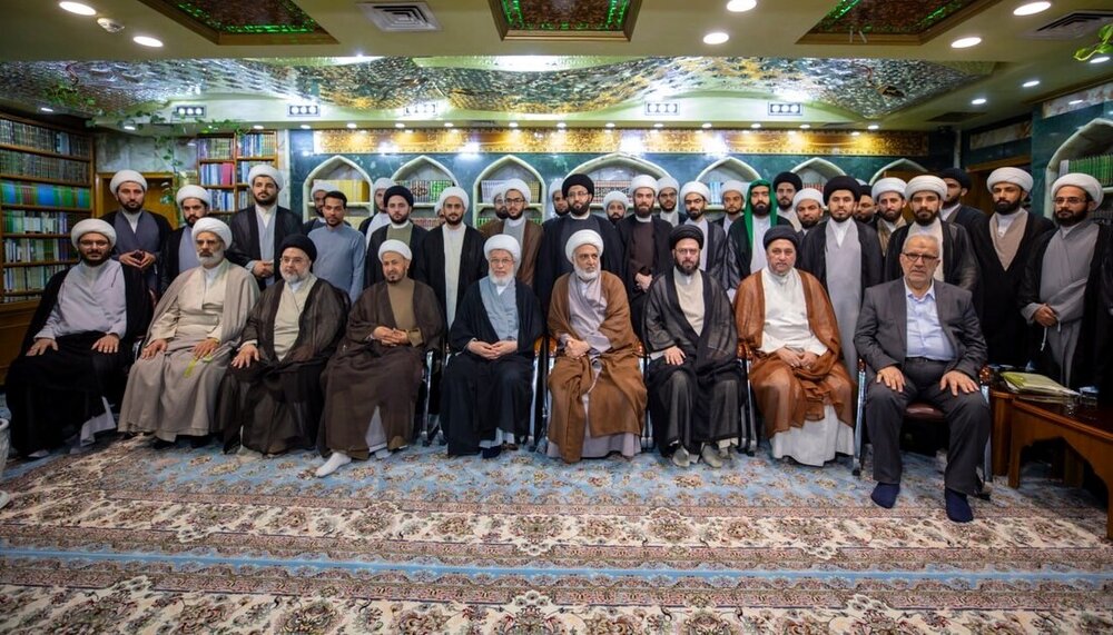 ممثل السيد السيستاني: نأمل بأن يكون هناك قسم خاص يعتني بصناعة المبلغ الخارجي ممثل السيد السيستاني: نأمل بأن يكون هناك قسم خاص يعتني بصناعة المبلغ الخارجي