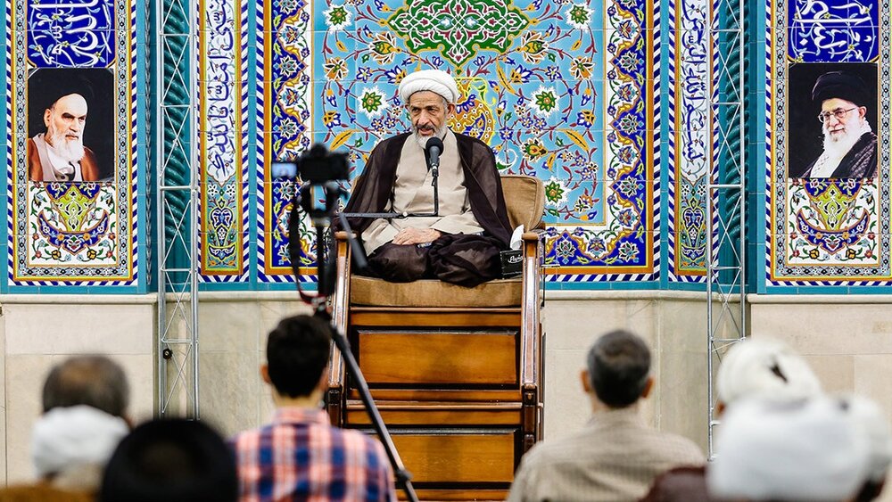 پاسخ آیتالله فیاضی به سؤالی پیرامون رفع اضطراب + صوت