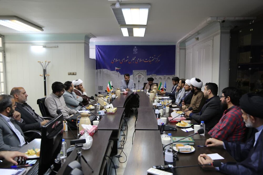 دال مرکزی گفتمان رهبر معظم انقلاب، تمدن اسلامی است/ نیازمند کمکهای مرکز تحقیقات اسلامی مجلس هستیم