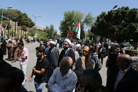 تجمع دانشگاهیان دانشگاه های اصفهان در حمایت از جنبش های دانشجویی آزادیخواه آمریکا و اروپا