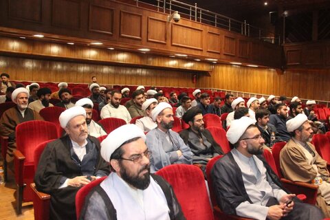 تصاویر / همایش روحانیون ،اساتید وطلاب ،ائمه جمعه وجماعات در حمایت وتقدیر از نیروی انتظامی
