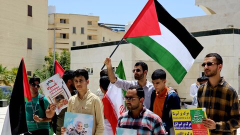 تصاویر/ تجمع دانشگاهیان هرمزگان در حمایت از دانشجویان و اساتید آمریکایی حامی مردم غزه