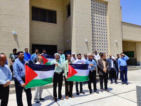 تصاویر/ تجمع دانشگاهیان هرمزگان در حمایت از دانشجویان و اساتید آمریکایی حامی مردم غزه