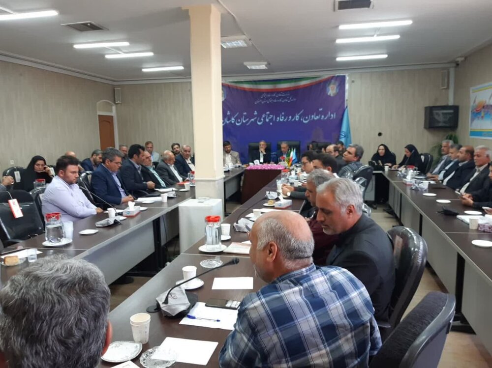 کارگران امروز نقش موثر و مستقیمی در توسعه و جبهه اقتصادی کشور دارند