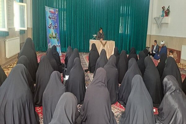 بانوان طلبه مروج پرداخت زکات در میان مردم باشند