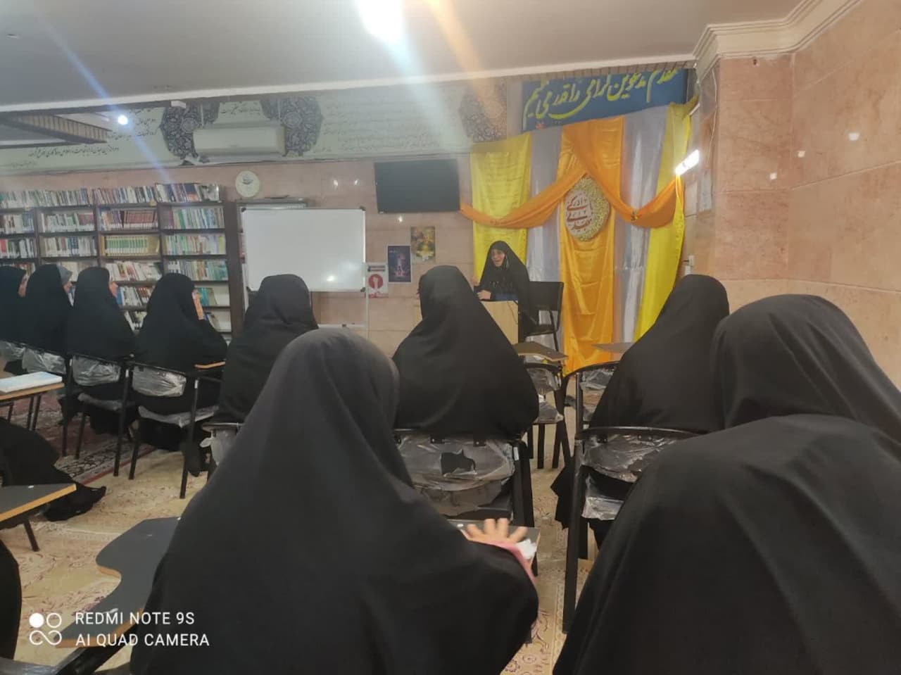 تشریح «ویژگی‌های خانواده سالم» در نشست مدرسه علمیه تخصصی النفیسه اصفهان