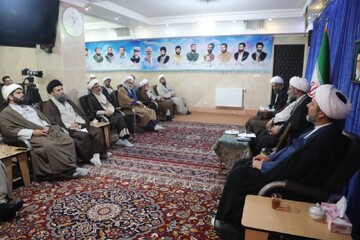 تصاویر/ دیدار مدیران و کارکنان حوزه‌های علمیه استان سمنان با نماینده ولی فقیه در استان