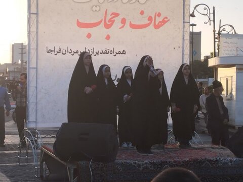 تصاویر/حضور طلاب مدرسه علمیه الهیه ساوه در تجمع عفاف و حجاب