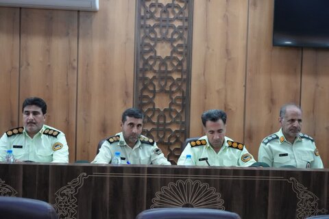 نشست فرماندهان نیروی انتظامی استان با استاندار لرستان