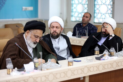 تصاویر/ نشست ستاد بزرگداشت دهه کرامت با تولیت مسجد مقدس جمکران