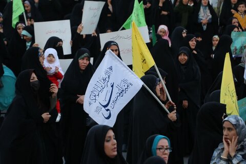 راهپیمایی بانوان بروجردی در حمایت از طرح عفاف و حجاب