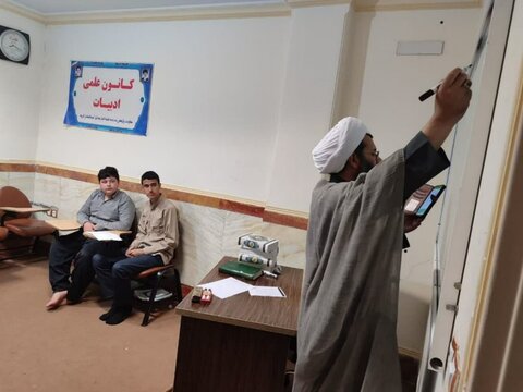 تصاویر/ برگزاری کانون های علمی در مدرسه علمیه امام صادق (ع) قروه