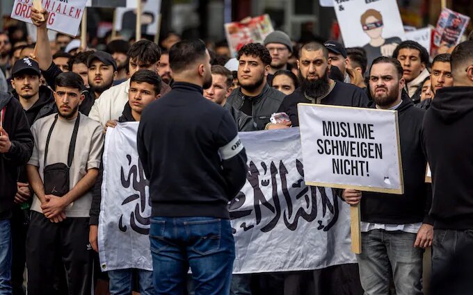 راهپیمایی مسلمانان آلمان علیه اسلام‌هراسی