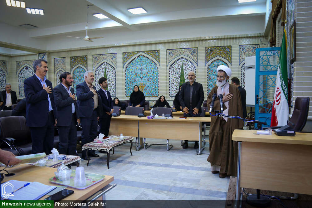 تصاویر/ دیدار رؤسای اتحادیه های صنفی شهرستان شهرکرد با امام جمعه