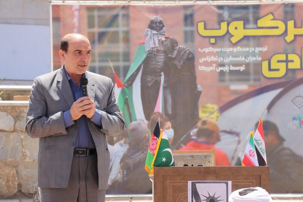 نسبت به ظلم آمریکا و اروپا به دانشجویان سکوت نمی کنیم