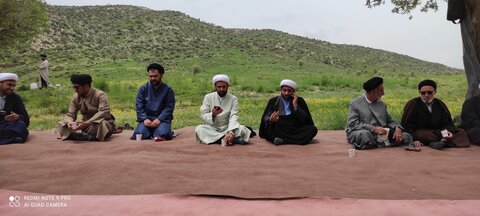 تصاویر/ نشست تخصصی با موضوع نقش طلاب و رزمندگان روحانی در دفاع مقدس و جهاد تبیین