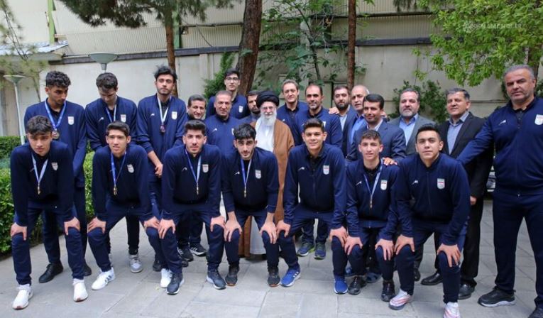 Supreme Leader Receives Champions of ISF World School Volleyball