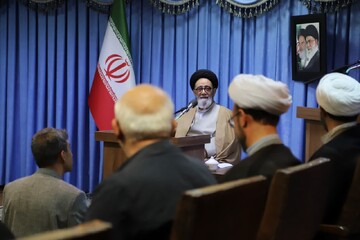 تصاویر/ دیدار اساتید دانشگاه های هنر اسلامی تبریز و صنعتی سهند با نماینده ولی فقیه در آذربایجان شرقی