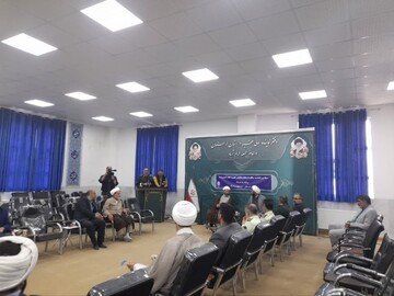 امام خمینی(ره) به اسلام و مسلمین عزت بخشید