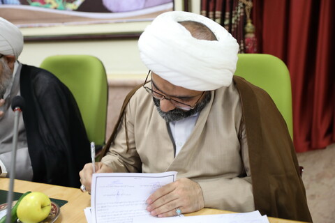 تصاویر/ آیین امضای قرارداد احیاء و نشر مشترک آثار شیخ صدوق رحمه الله