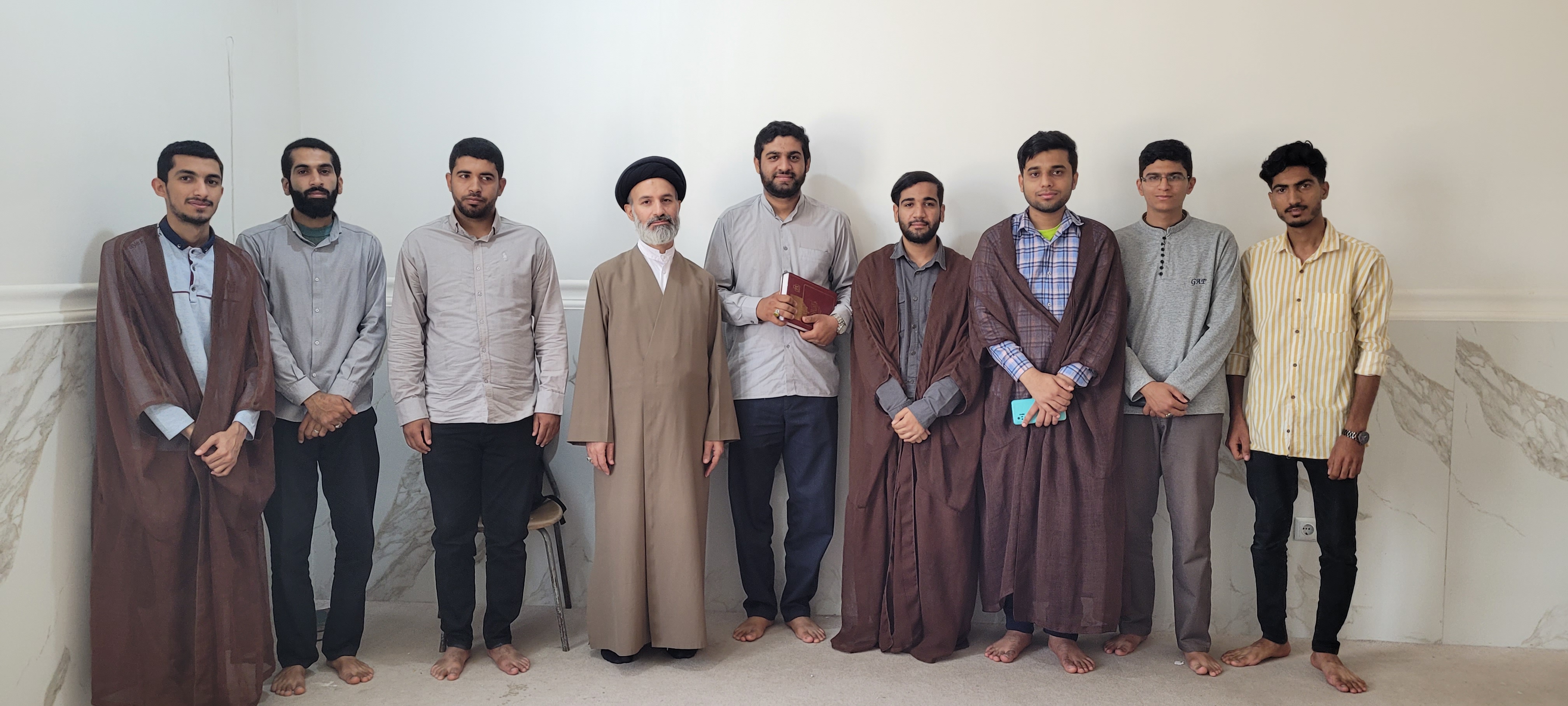 مراسم تجلیل از اساتید حوزه علمیه امام علی(ع) به مناسبت روز معلم+ عکس