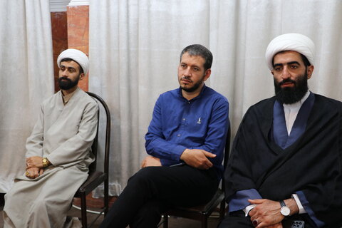 تصاویر| بازدید قائم مقام حوزه های علمیه کشور از مدرسه علمیه منصوریه و حضور در جمع اساتید شیرازی